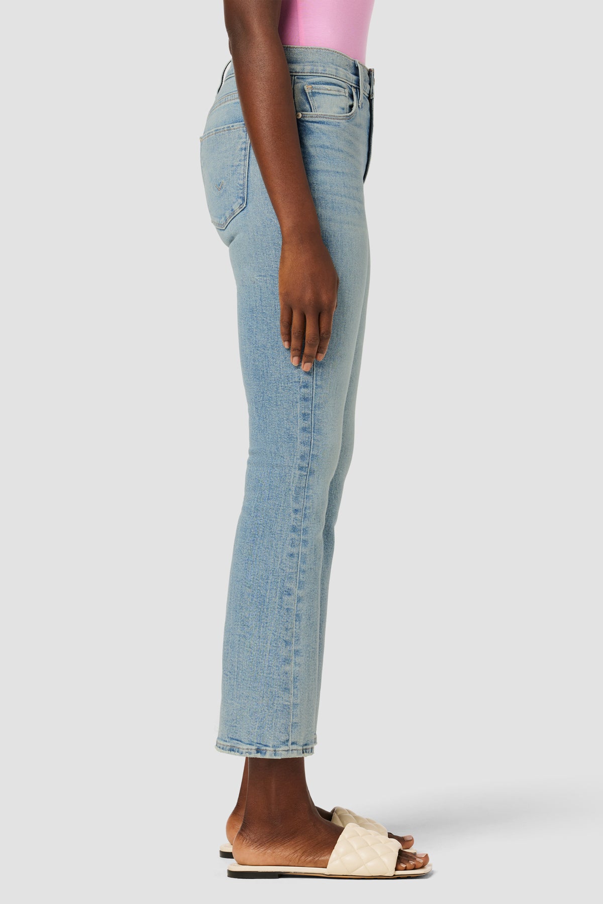 https://www.hudsonjeans.com/cdn/shop/files/TDFPRI1148_PRI_b.jpg?v=1683237916