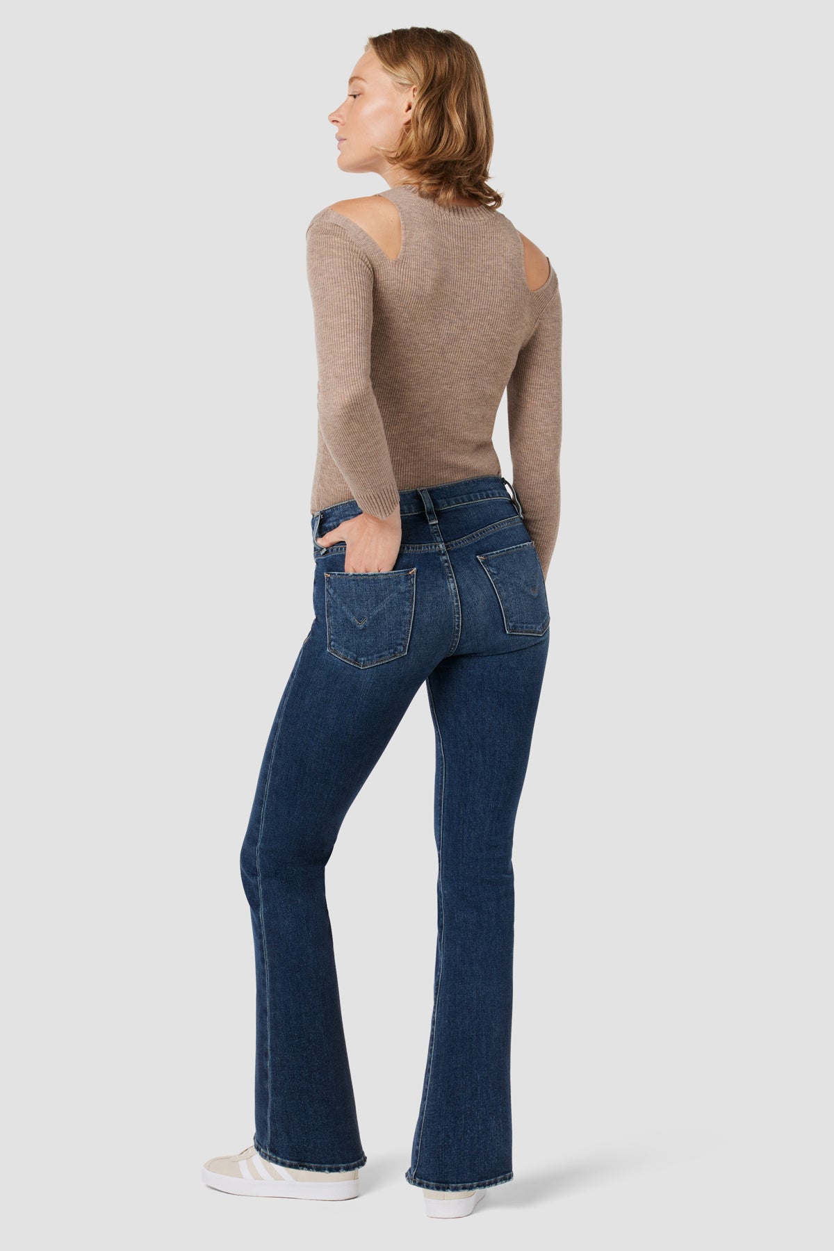 Nico Mid-Rise Bootcut Barefoot Jean