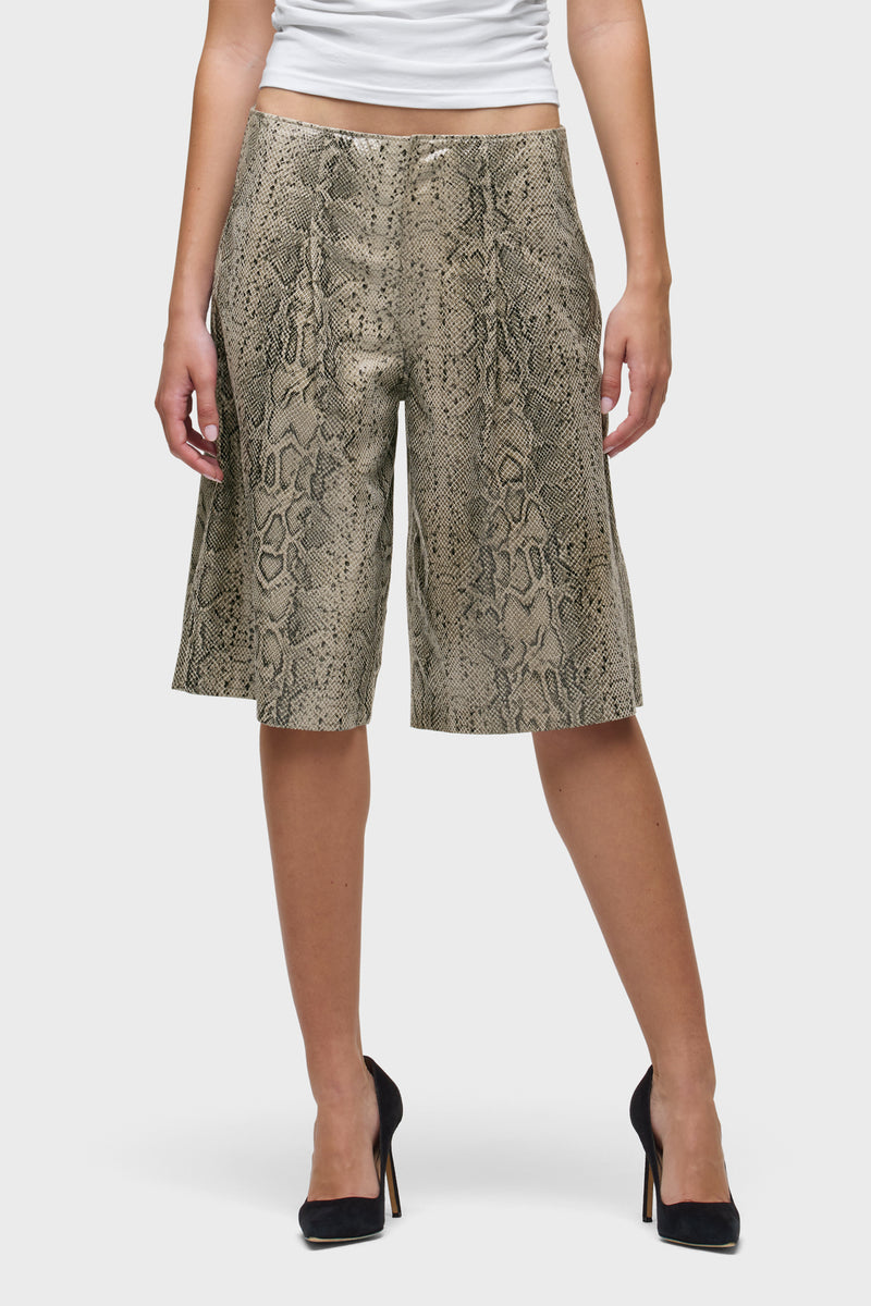 Leather Pleated Trouser Short | Premium Italian Fabric