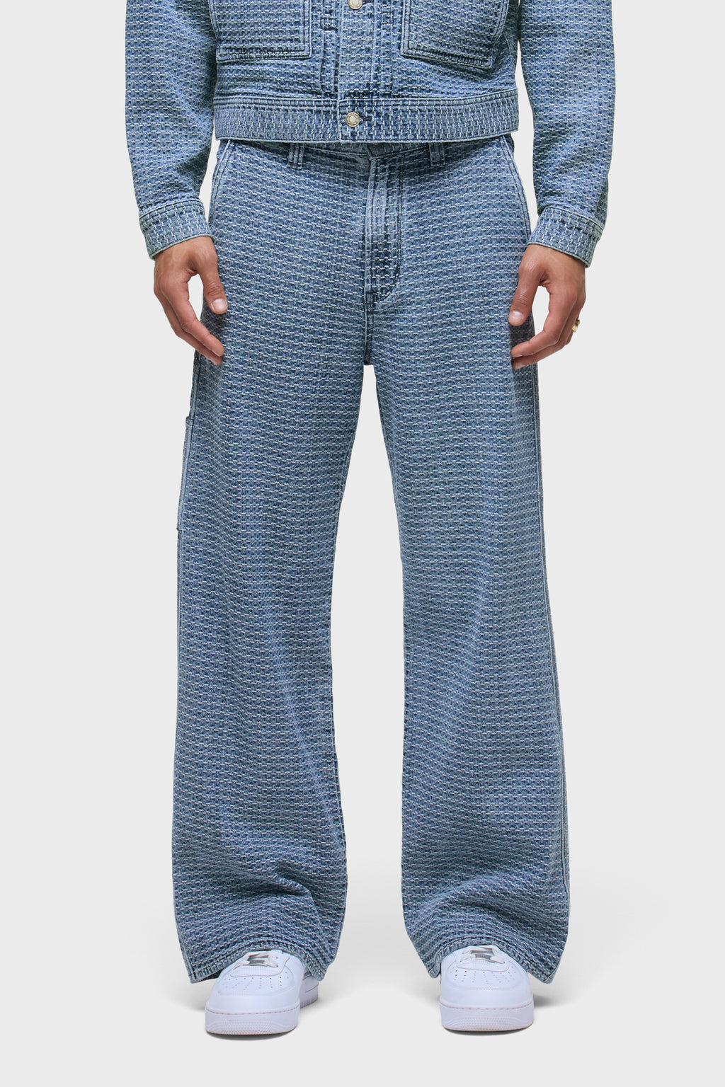 Luca Jacquard Carpenter