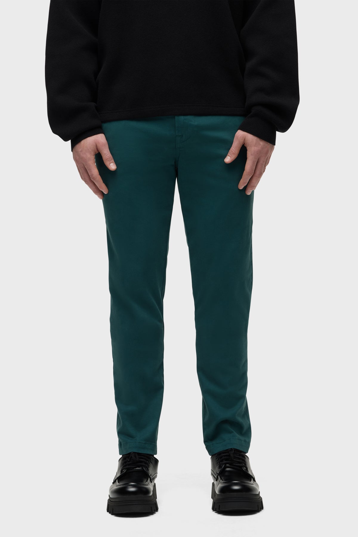 Classic Slim Straight Chino | Hudson Jeans