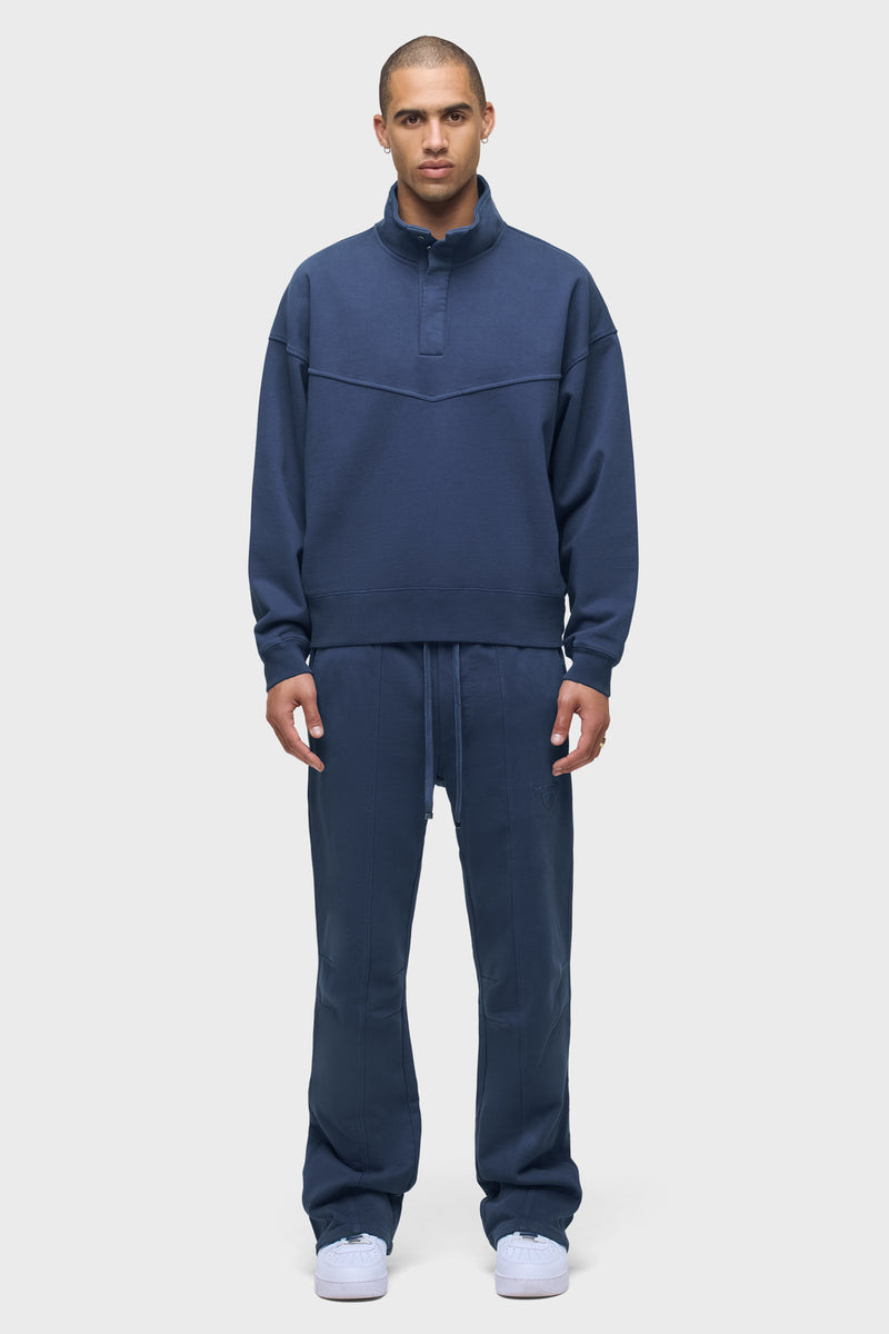 Passion Kick Flare Sweatpant