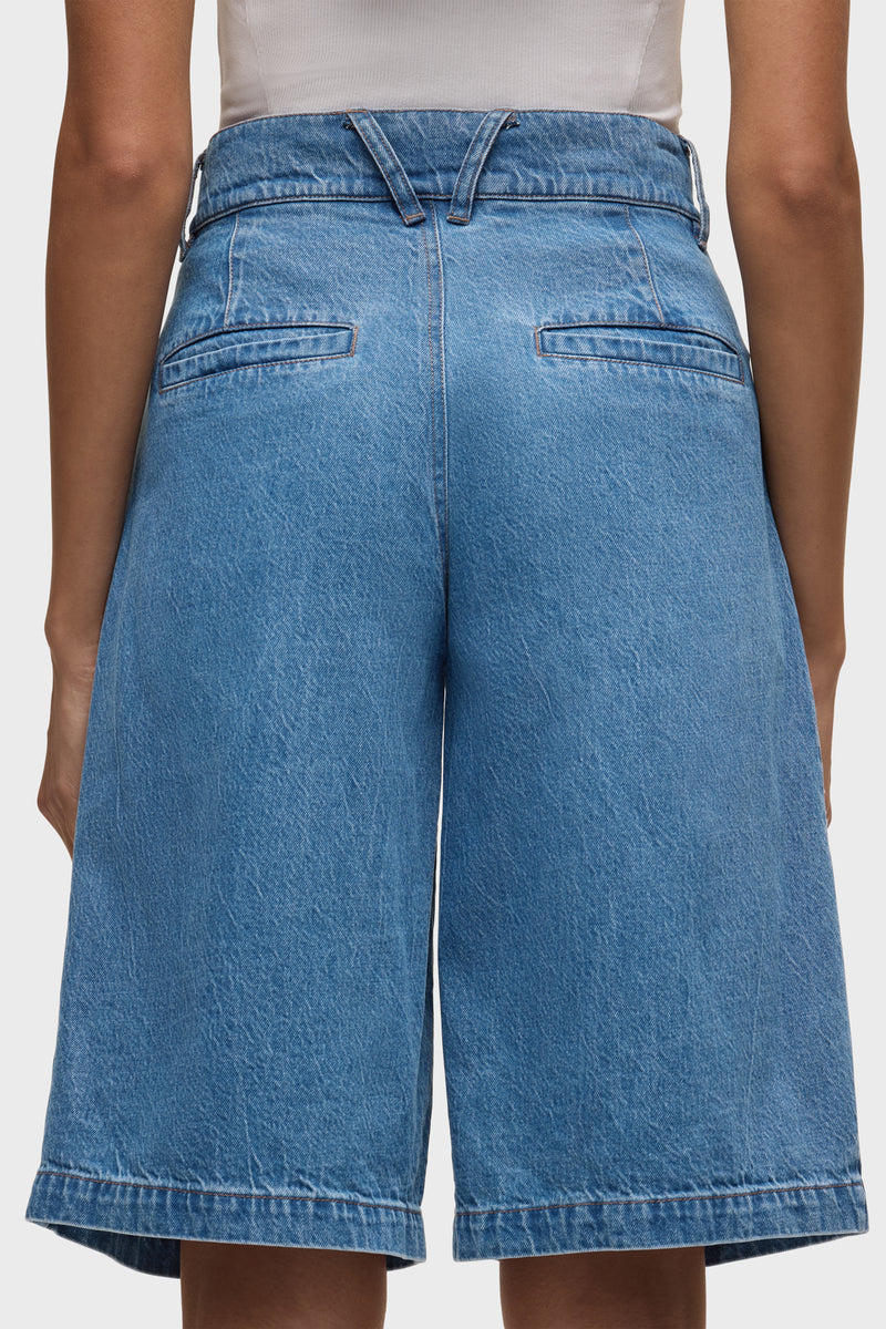 Clean Front Pleated Bermuda Short