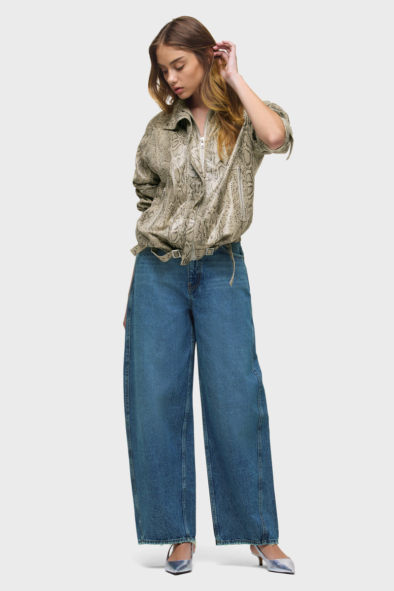 Bailey Relaxed Barrel Jean