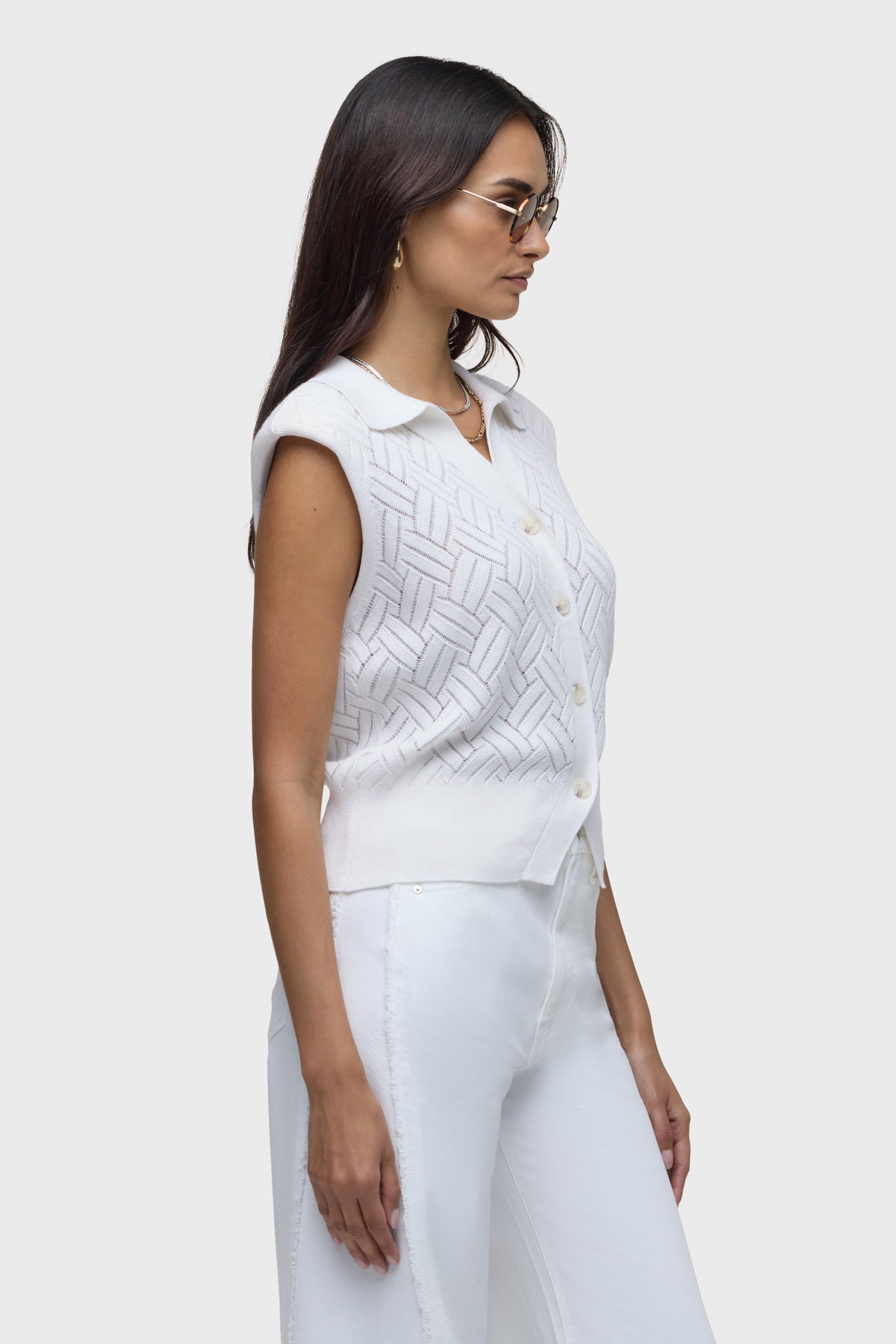 Knitted Sleeveless Collared Top