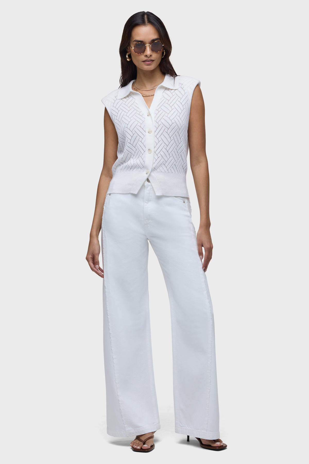 Knitted Sleeveless Collared Top