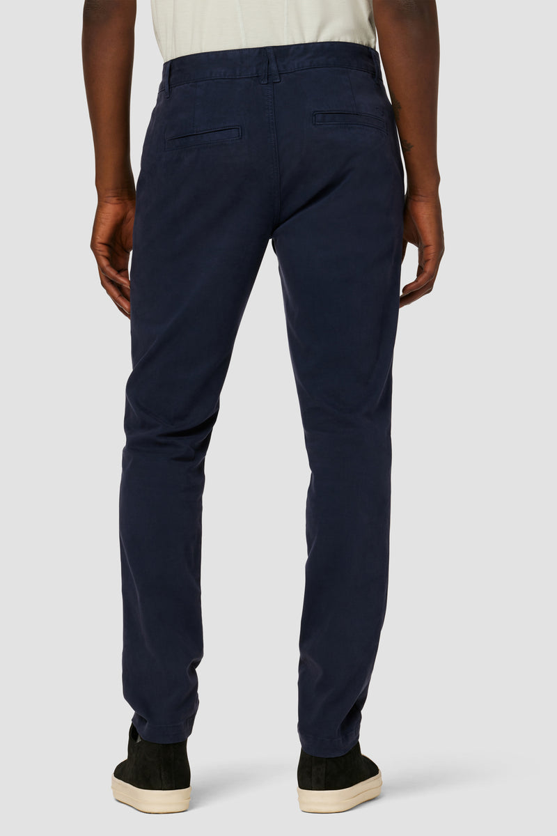 Classic Slim Straight Chino