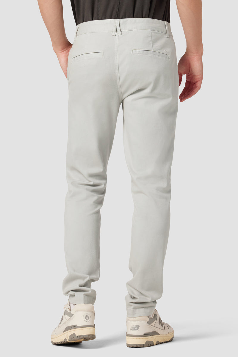 Classic Slim Straight Chino