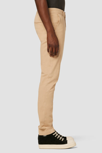 Classic Slim Straight Chino