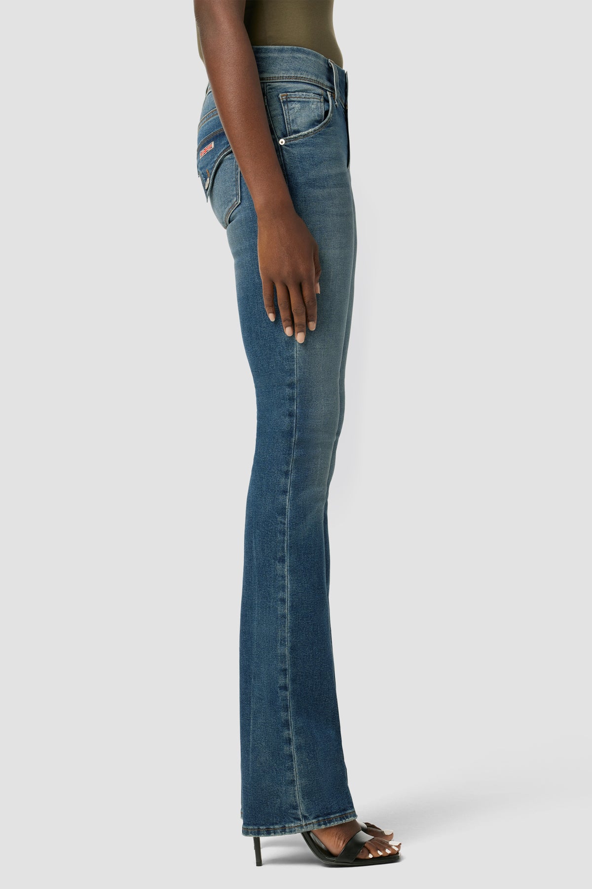 Beth Mid-Rise Baby Bootcut Jean | Premium Italian Fabric