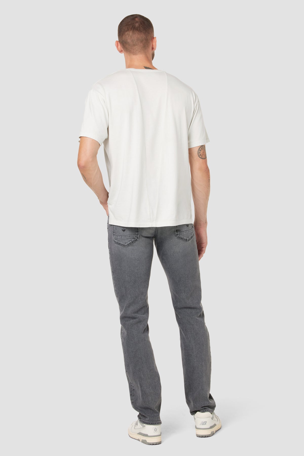 Byron Straight Leg Jean | Premium Italian Fabric | Hudson Jeans